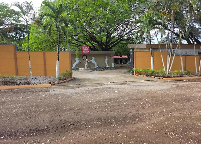 Cabinas Keisha Hotel